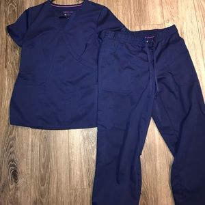 Navy Healing Hands scrub set!